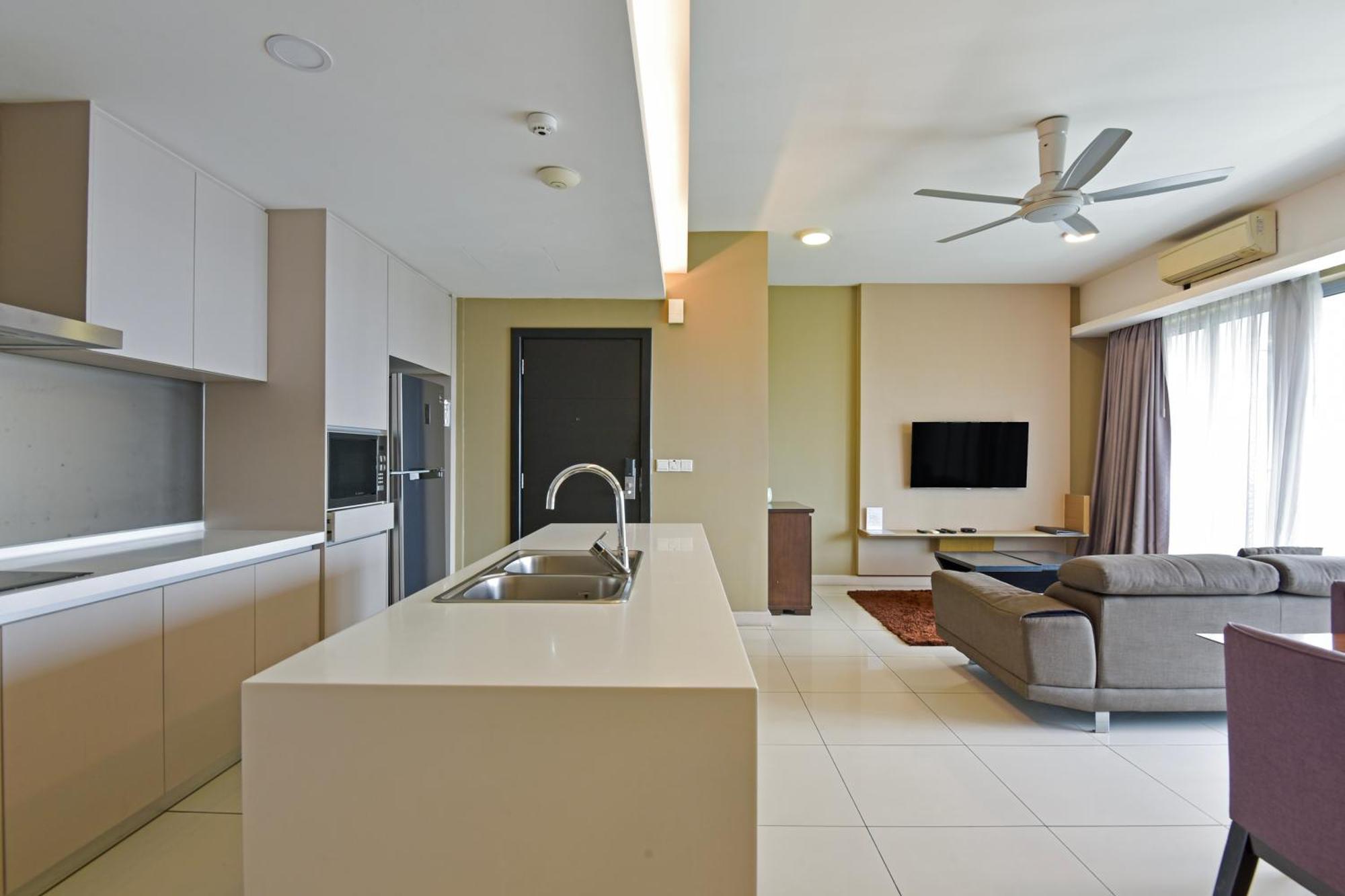Sunday Hotel Near Petronas Twin Tower Formerly Suasana Suites Kuala Lumpur Exterior foto